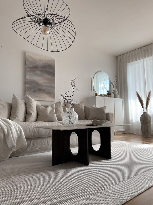 Archipelago av Elin Palmgren – lugn japandi-inredning med abstrakt konst i beige och grå