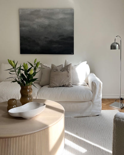 Grey Delight av Elin Palmgren – lugn harmonisk inredning med abstrakt konst i grå och svart