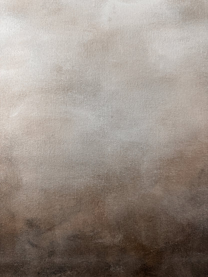 Närbild av abstrakt tavla Louisa – handmålad teknik i brun, beige och vit av Elin Palmgren