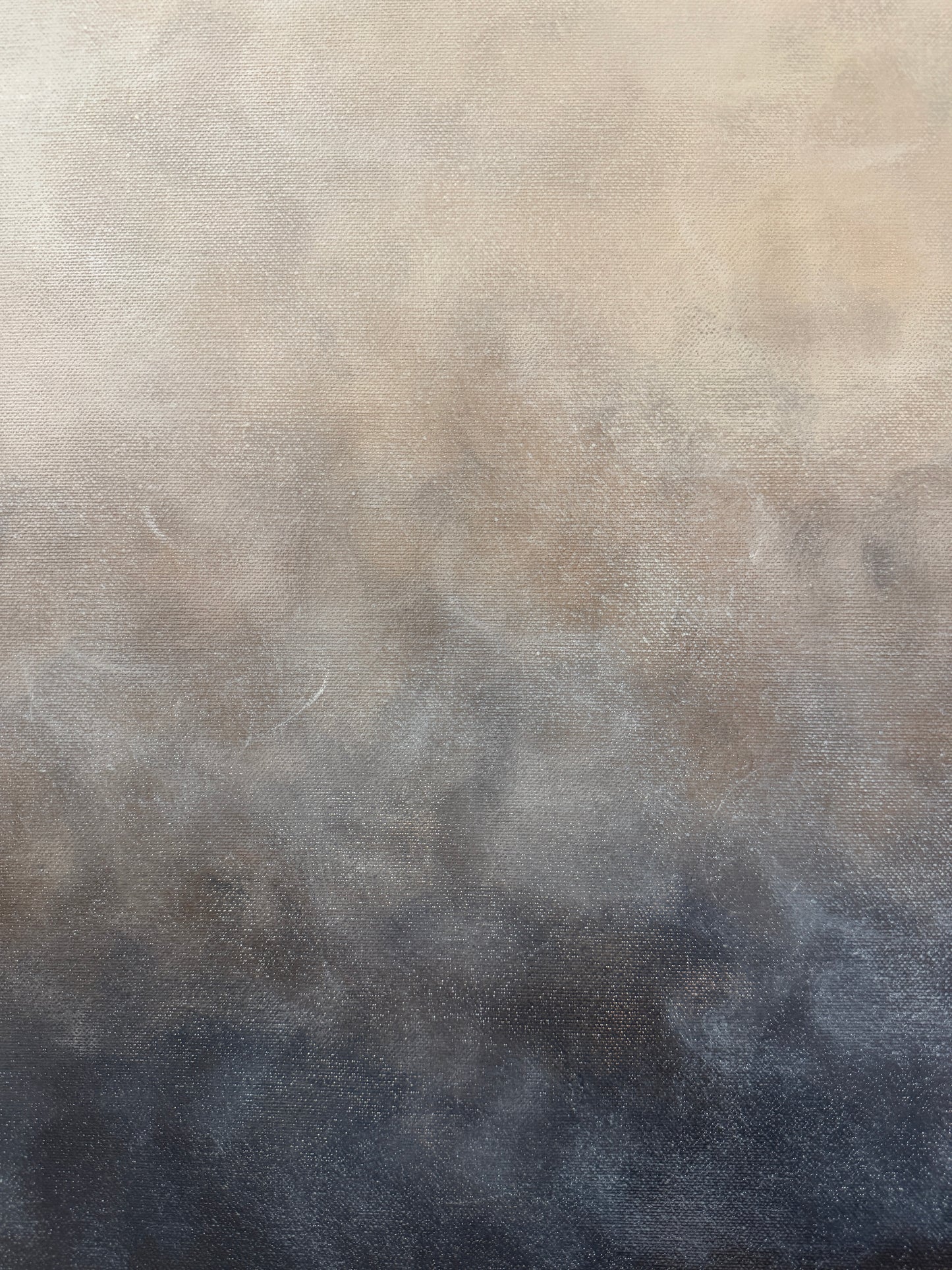 Närbild av abstrakt tavla Novemberglöd – handmålad teknik i brun, beige och svart av Elin Palmgren