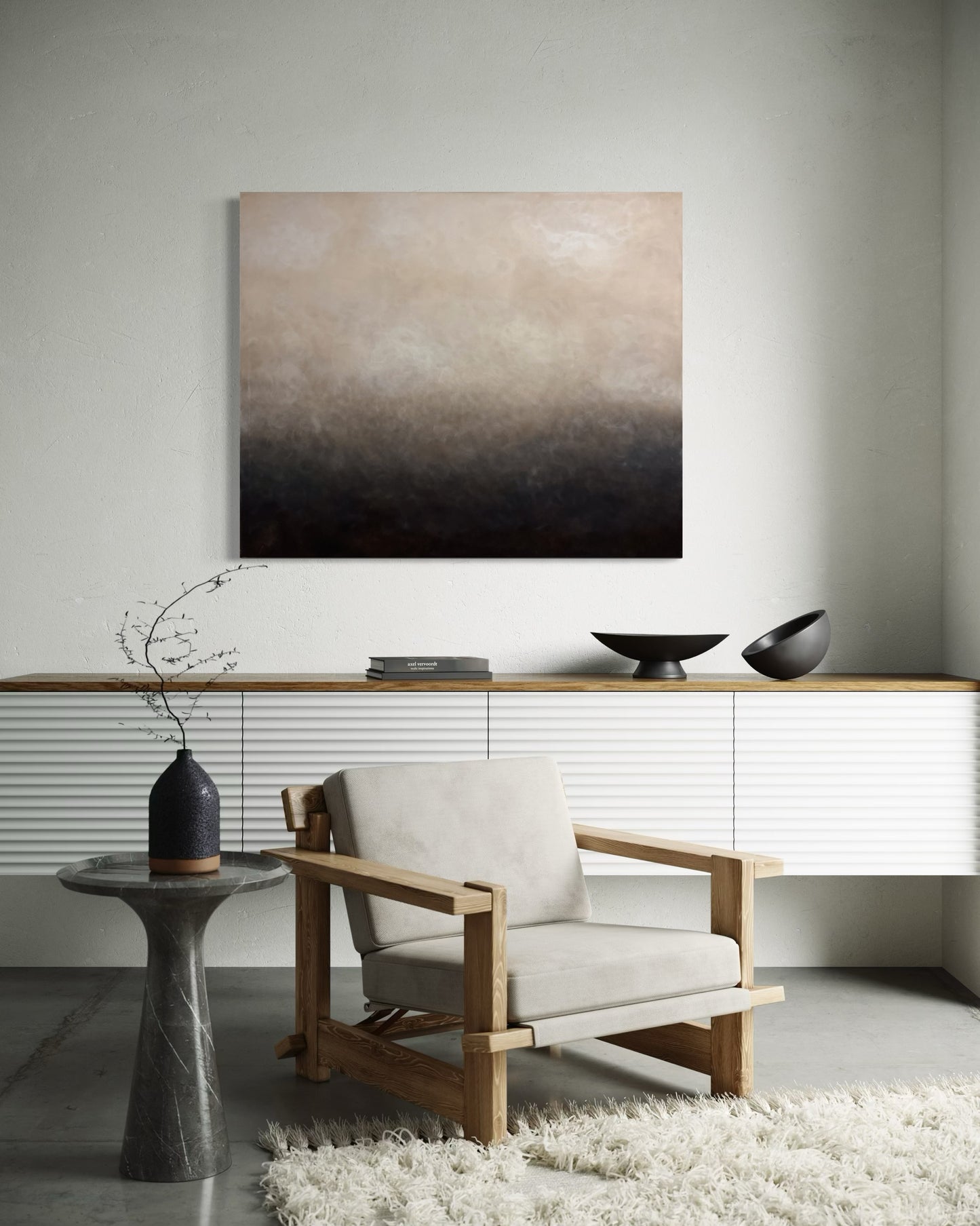 Skymning av Elin Palmgren – abstrakt tavla i svart, grå och beige ovanför vit skänk i minimalistiskt vardagsrum