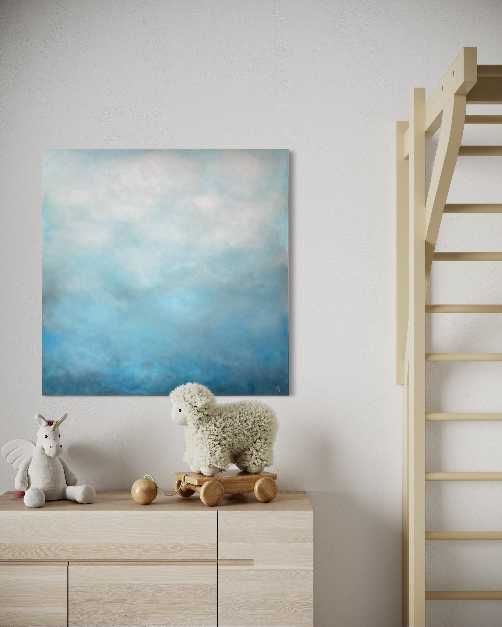 Konstverk Soft Blue av Elin Palmgren – abstrakt tavla i blå och vit i ljust barnrum