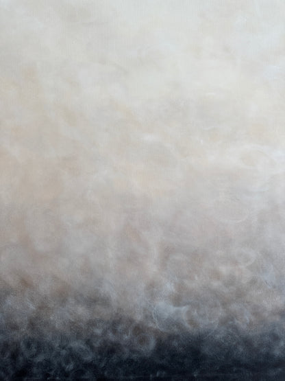 Närbild av abstrakt tavla Vårljus med mjuka skiftningar mellan svart, grå, beige och vit av Elin Palmgren